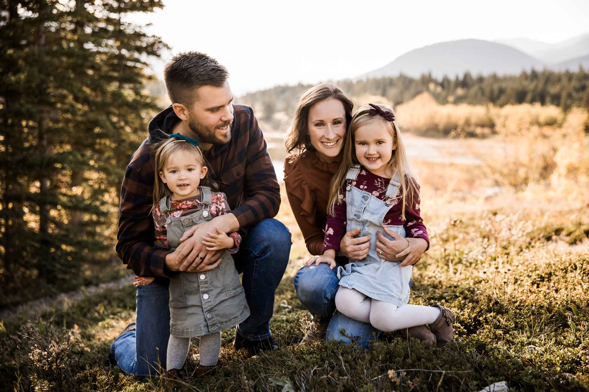Calgary, Banff, Kananaskis lifestyle family photographer, fall family photos in front of the mountains in Kananaskis Country
