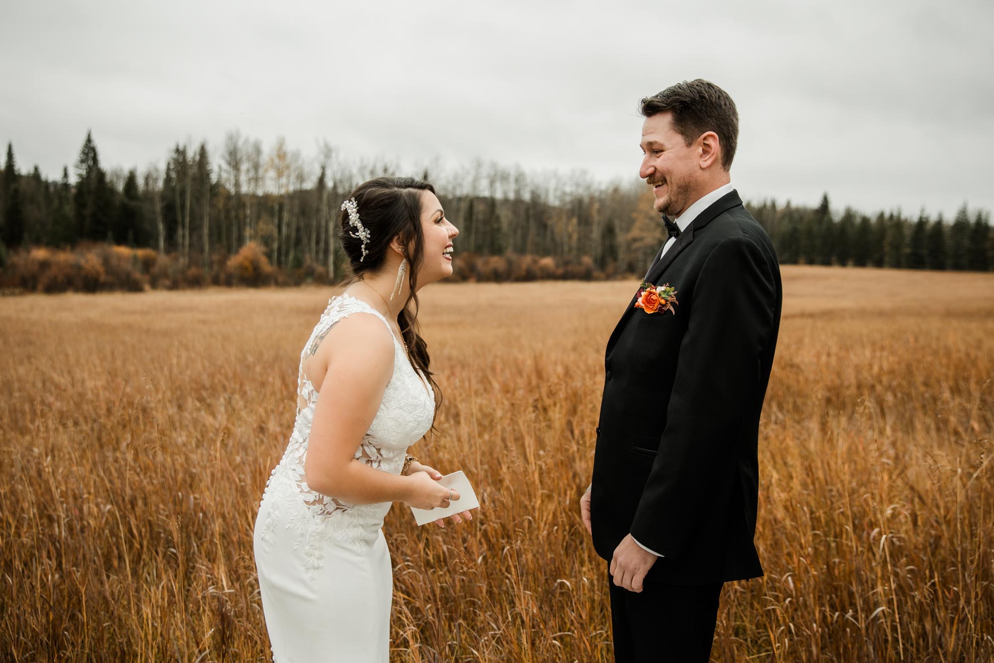 Folk Tree Lodge wedding, Calgary, Banff and Canmore wedding photographer, micro wedding, intimate ceremony on a beautiful rustic lodge property outside of Bragg Creek by Kananaskis Country